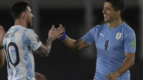 Барриос с Колумбией остановили Неймара и Бразилию, курьезный гол Месси положил начало разгрому Уругвая