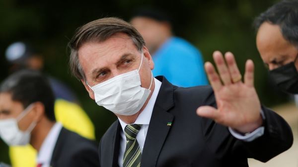 Президента Бразилии не пустили на футбольный матч из-за отсутствия прививки от коронавируса